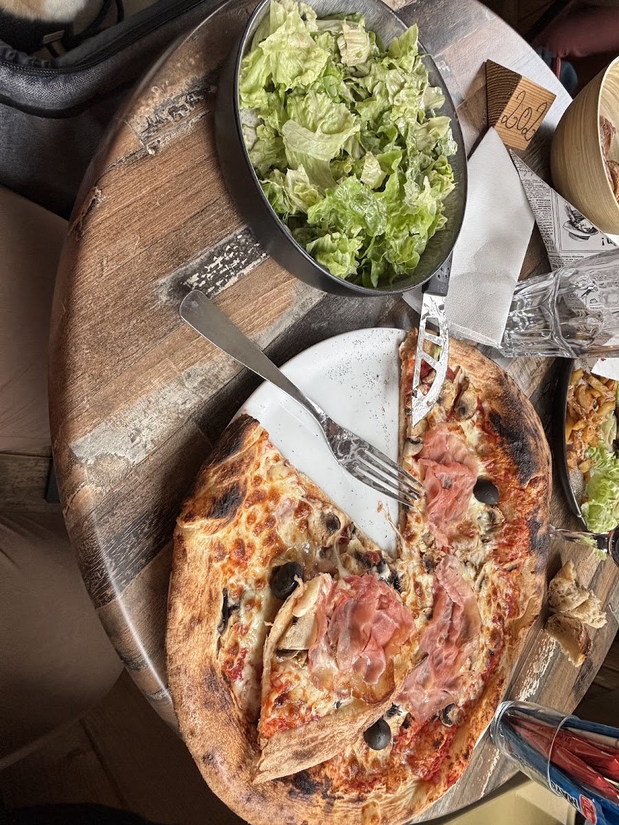 Le Bistrot De La Place Photos 2